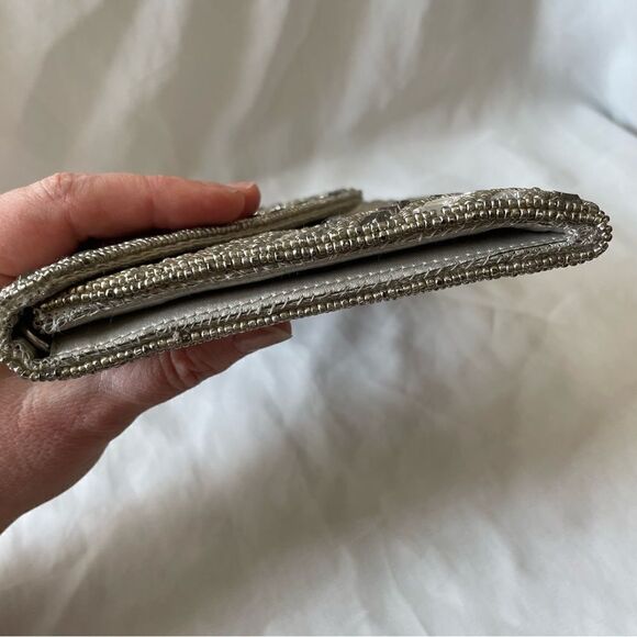 Glint beaded jeweled silver platinum evening bag clutch - Picture 3 of 16